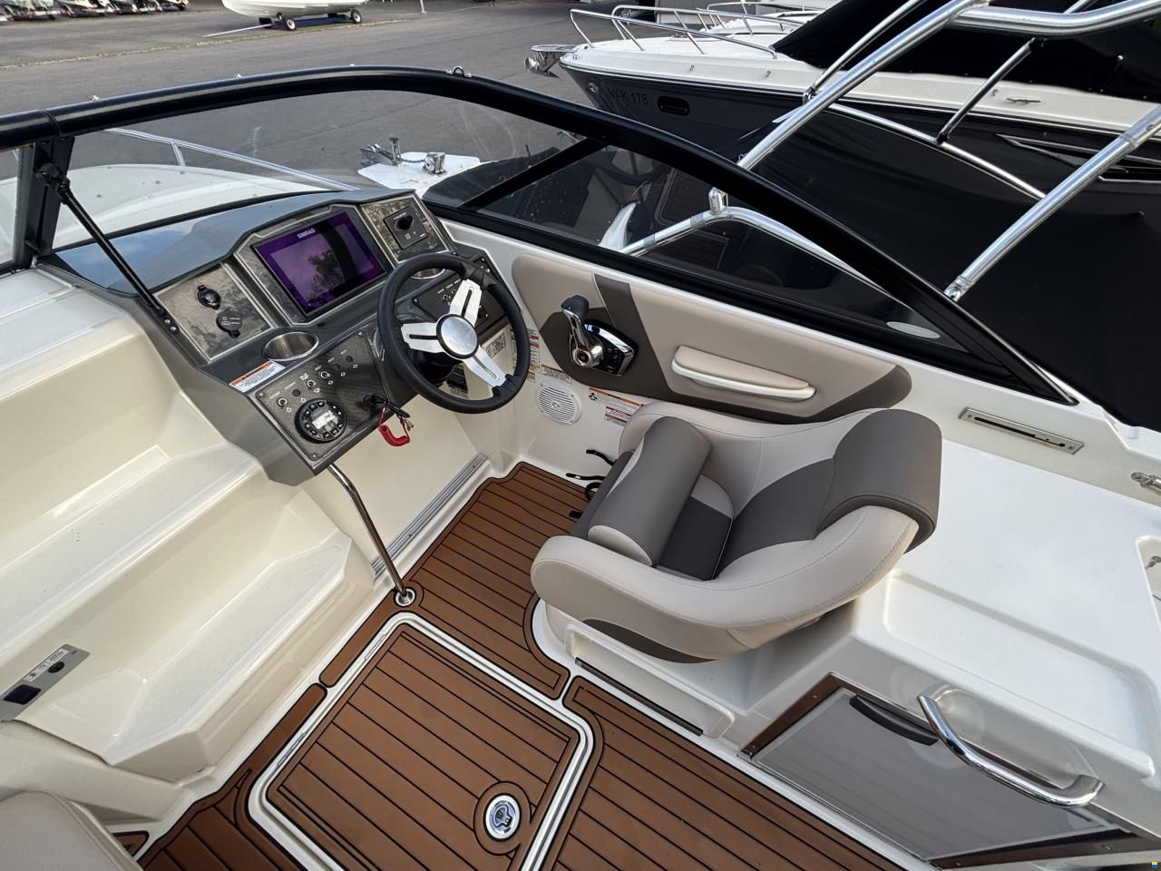 Bayliner VR 6 Cuddy OE