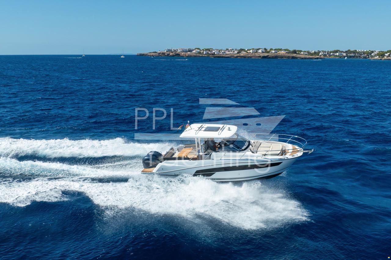 Jeanneau Cap Camarat 10.5 WA II