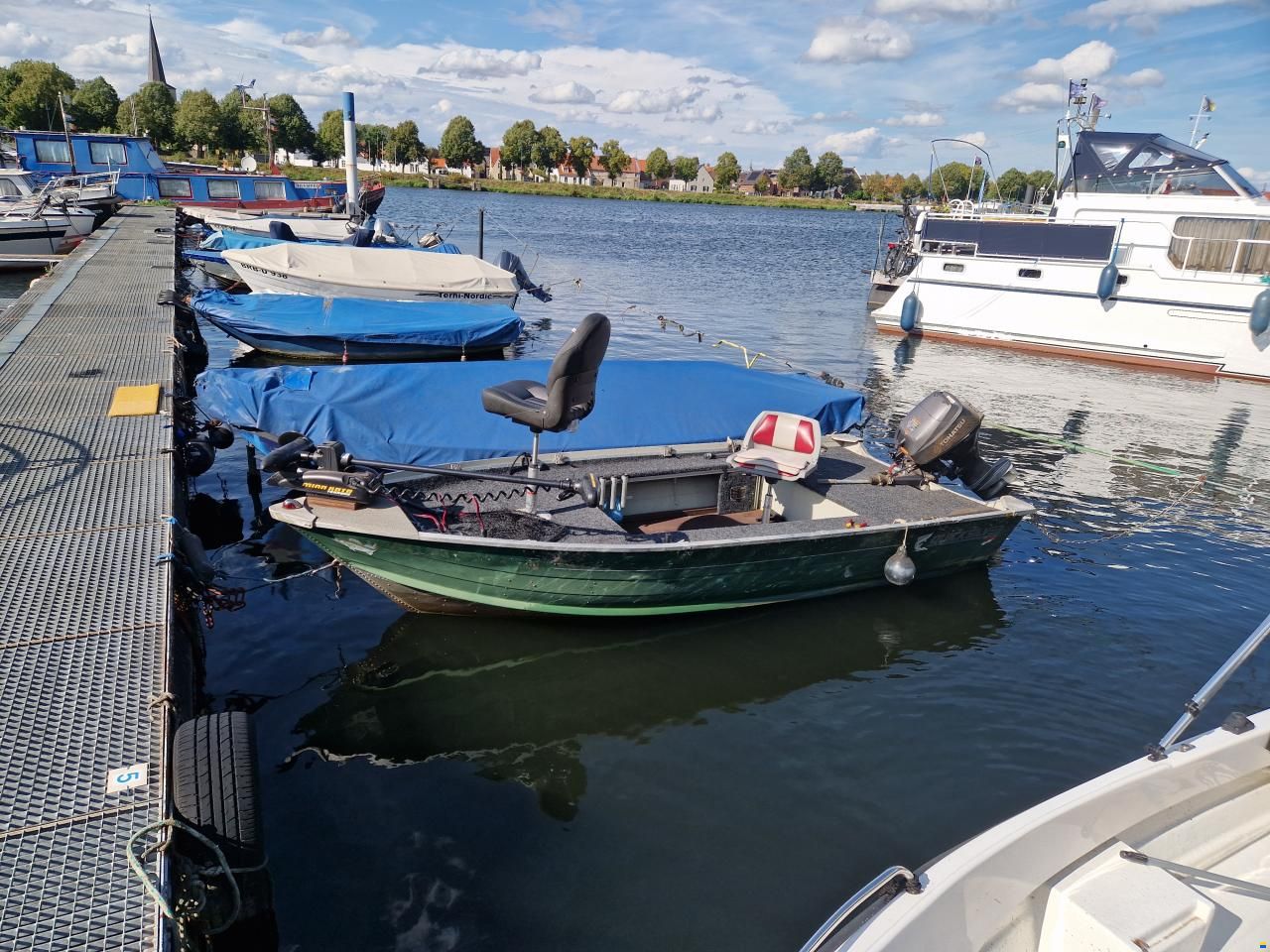 DLX 450 Marina