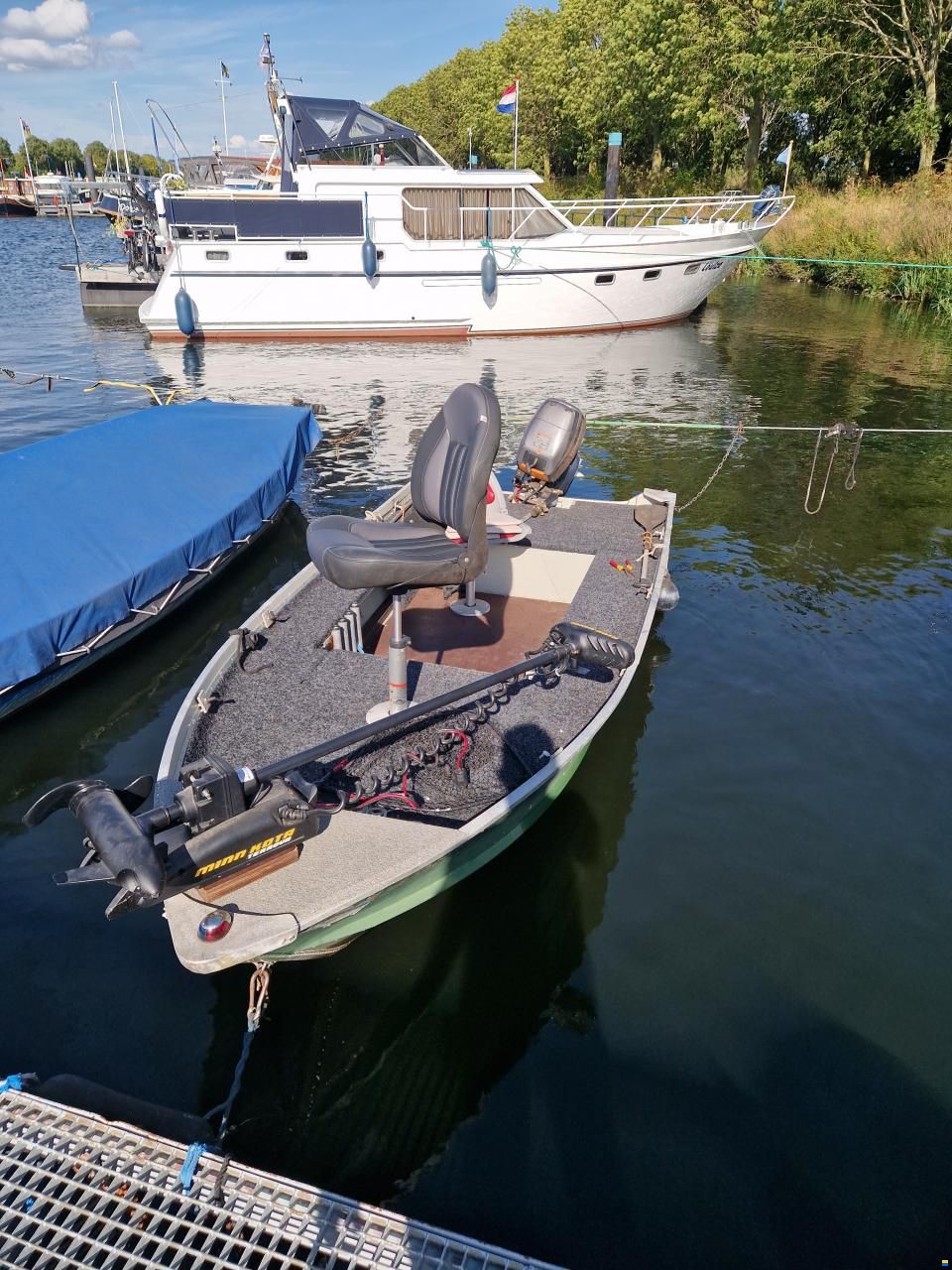 DLX 450 Marina