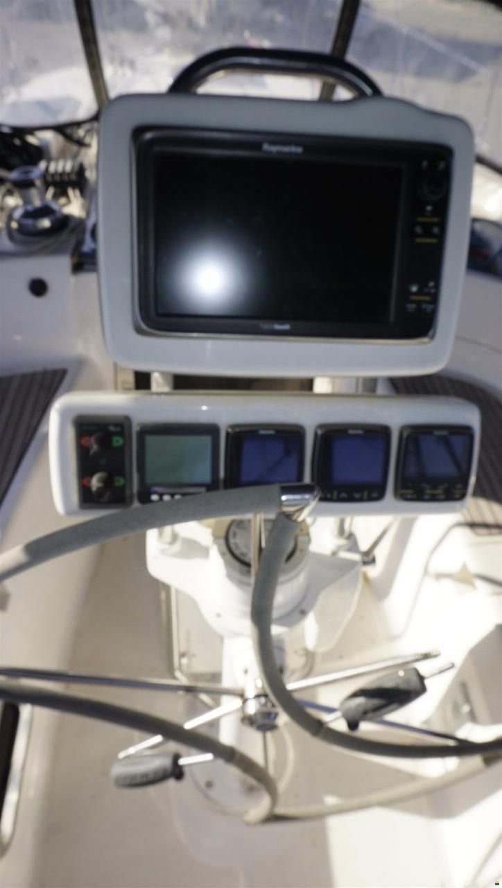 Hunter 50 Centercockpit