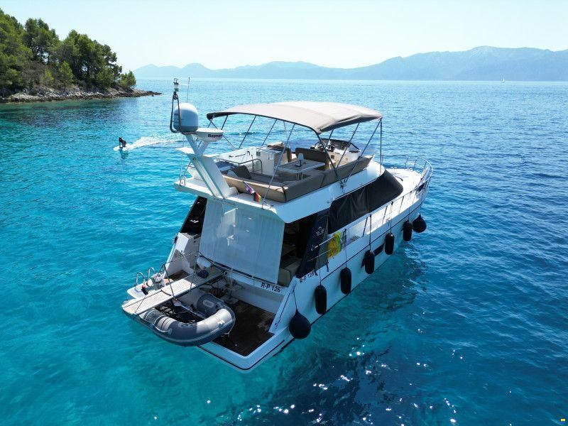 Sealine F42/450
