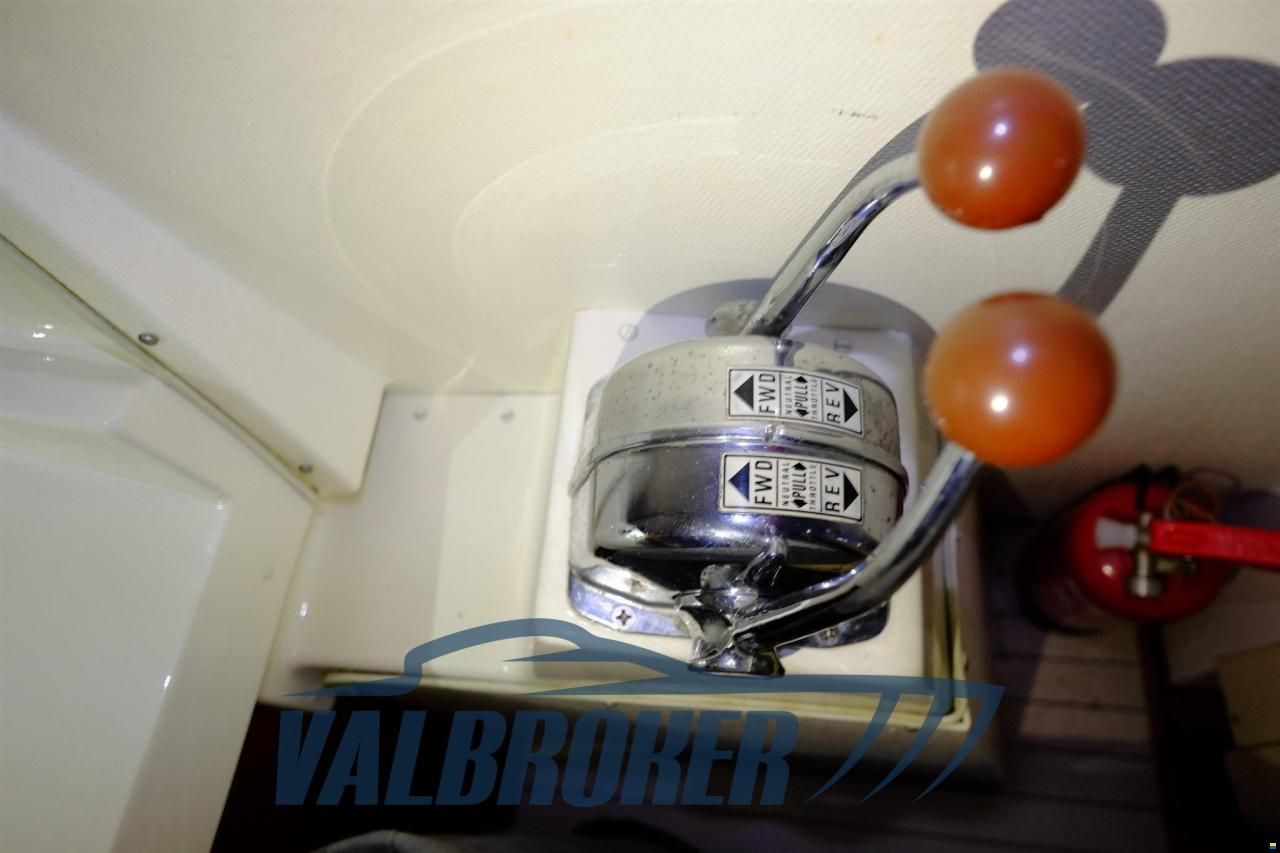 Fjord 32 cabin