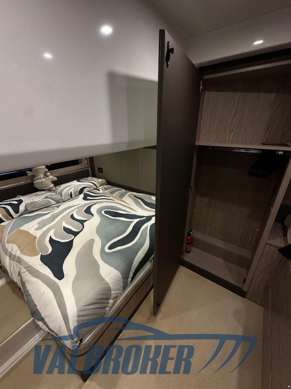 Azimut Atlantis 43
