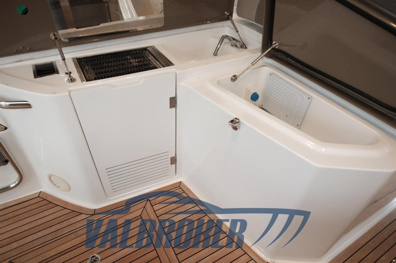 Azimut Atlantis 43