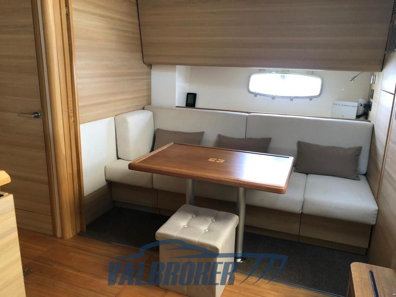 Sealine SC 47