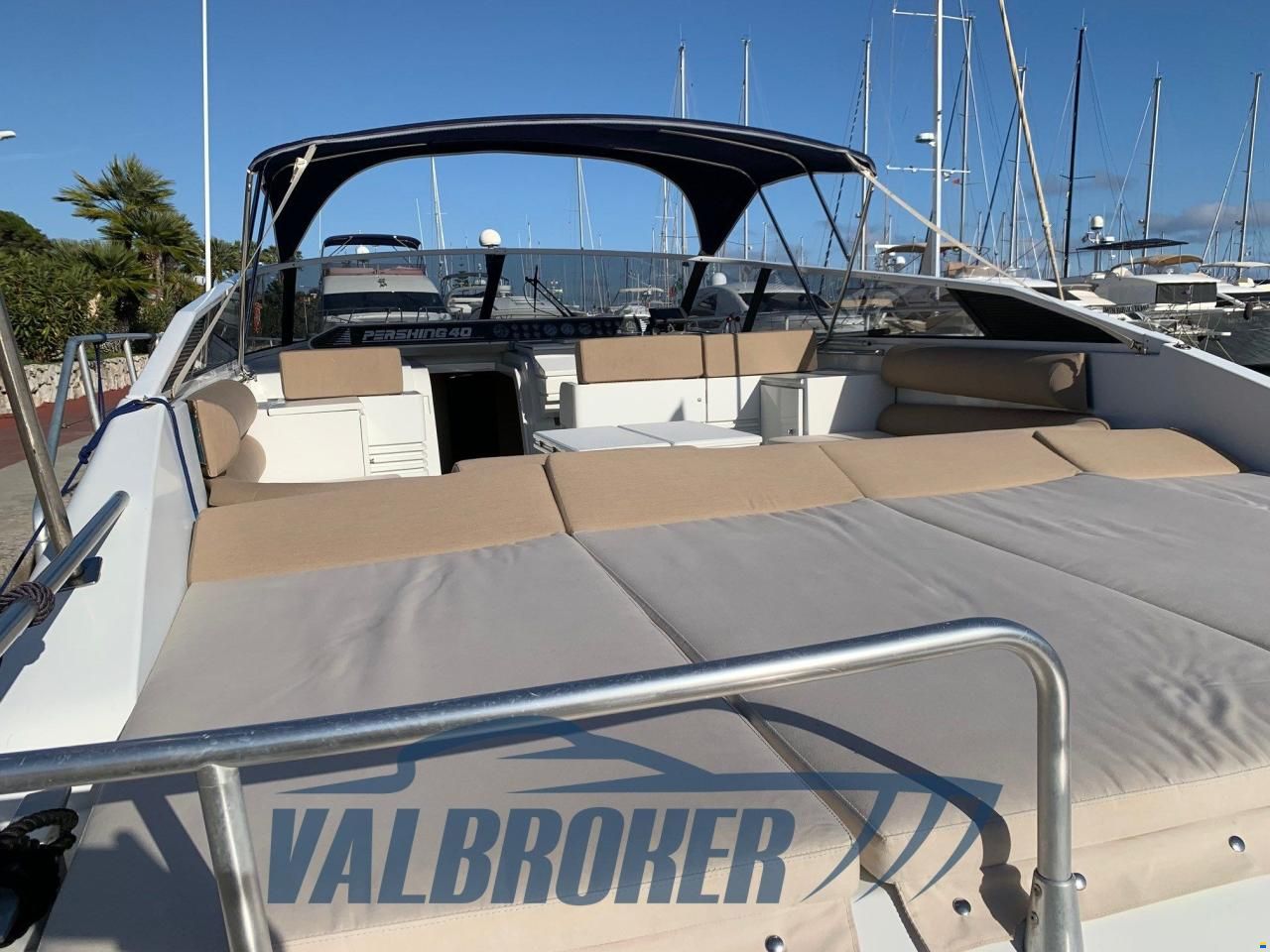 Pershing 40
