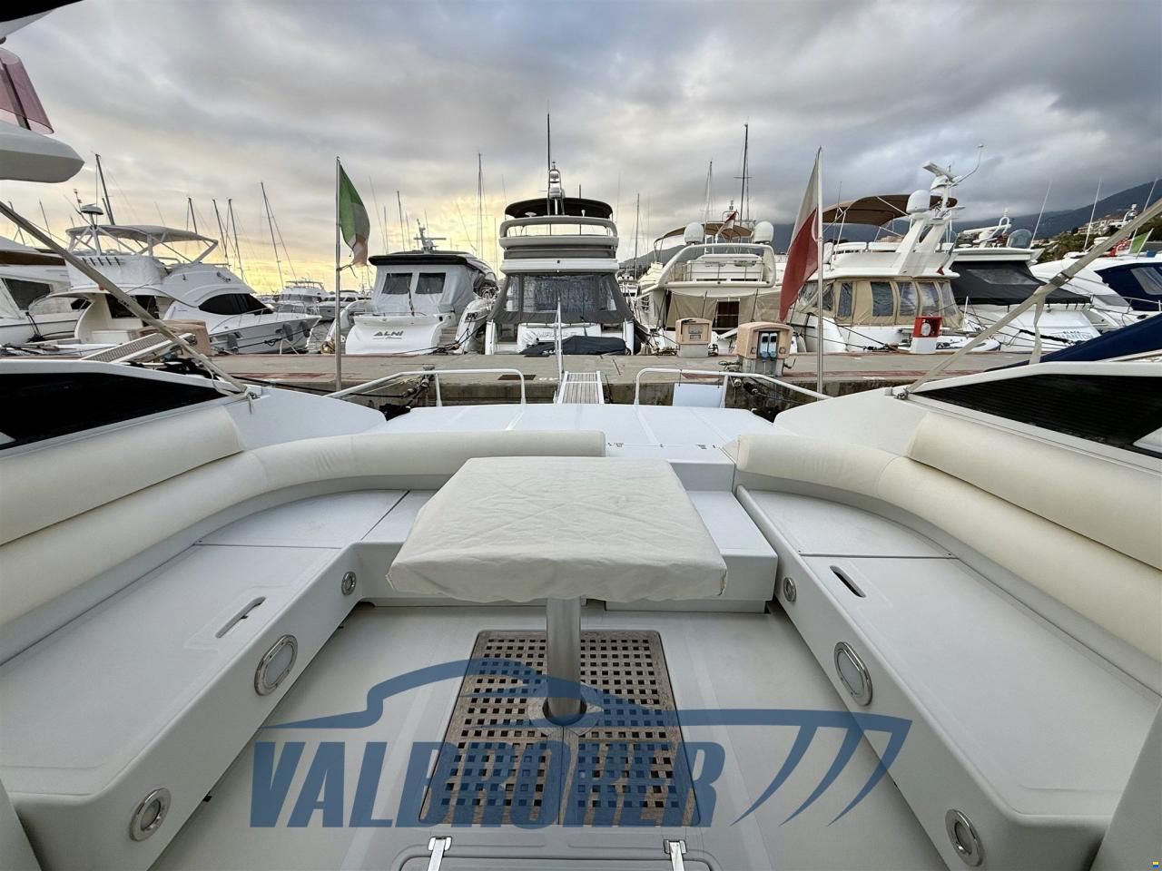 Pershing 40
