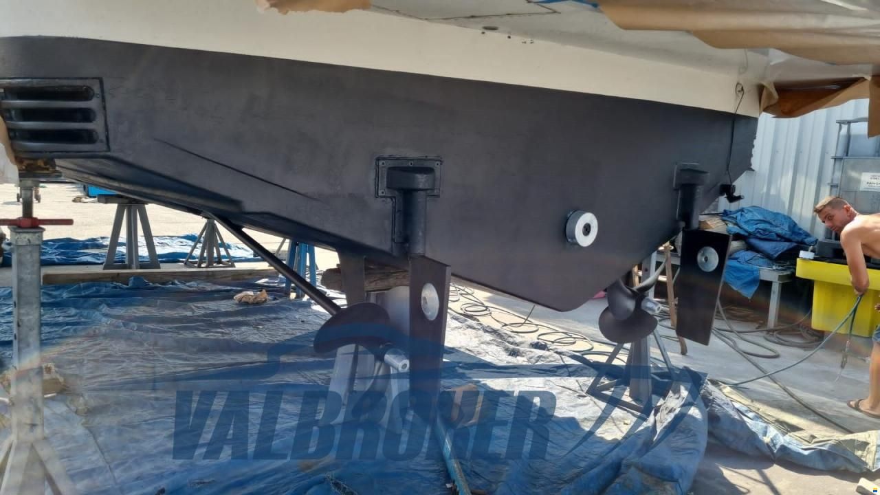 Pershing 40