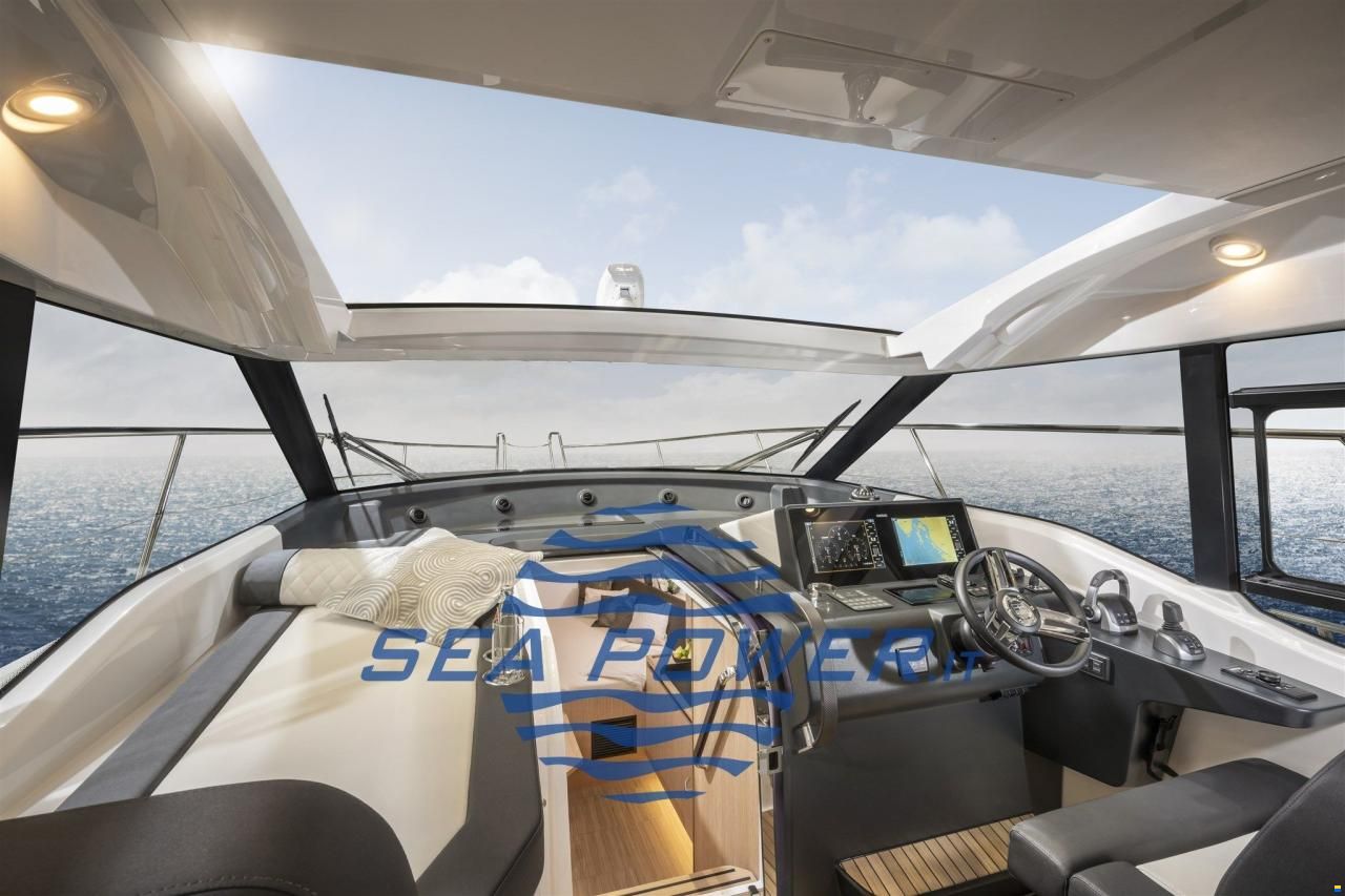 Bavaria SR35 Hard Top
