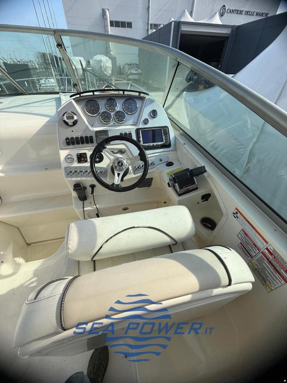 Sea Ray SUNDANCER 305 OPEN