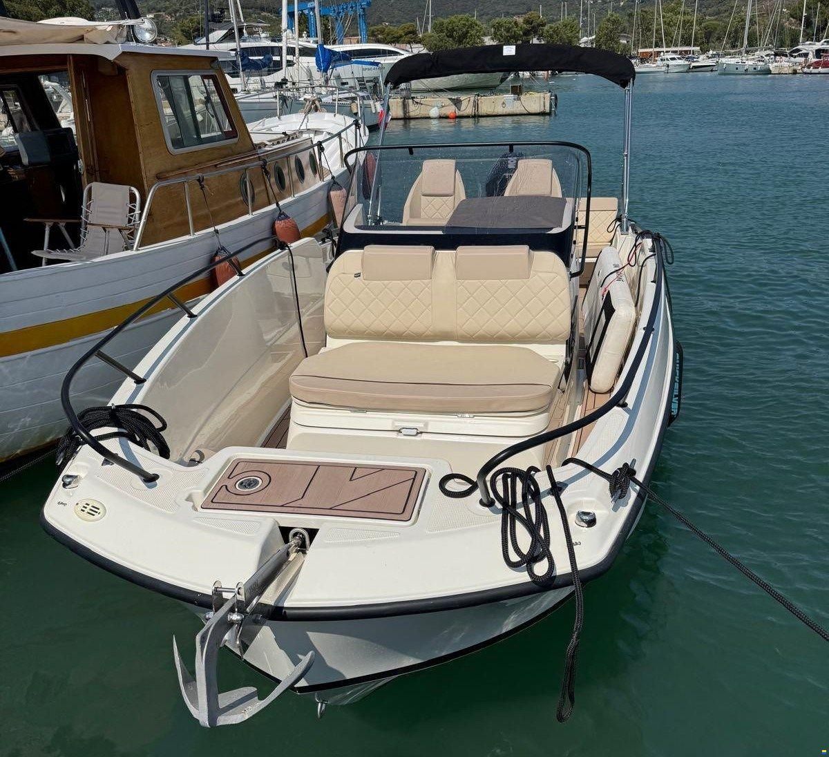Quicksilver Active 805