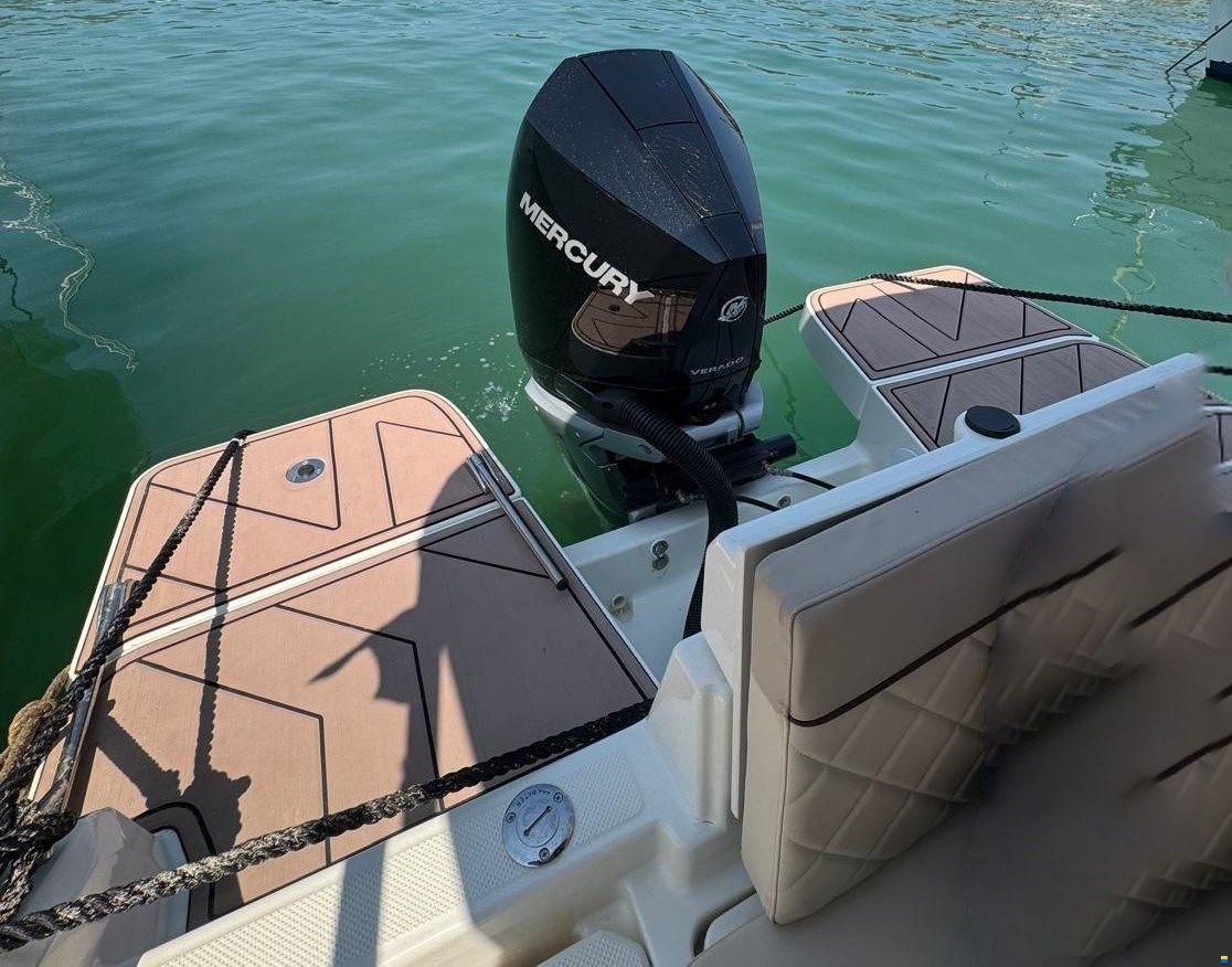 Quicksilver Active 805