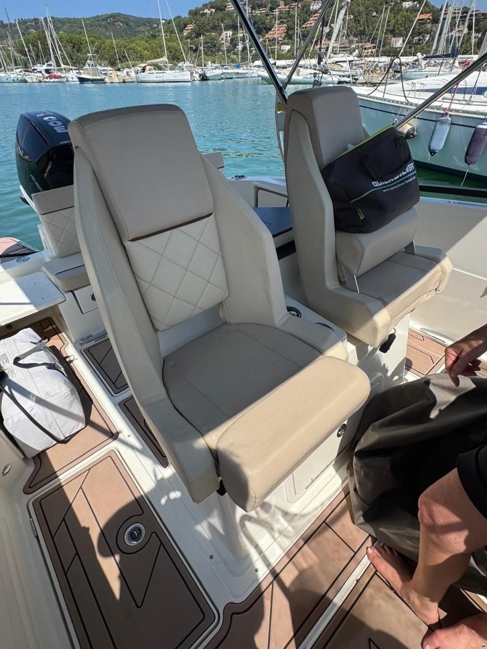 Quicksilver Active 805