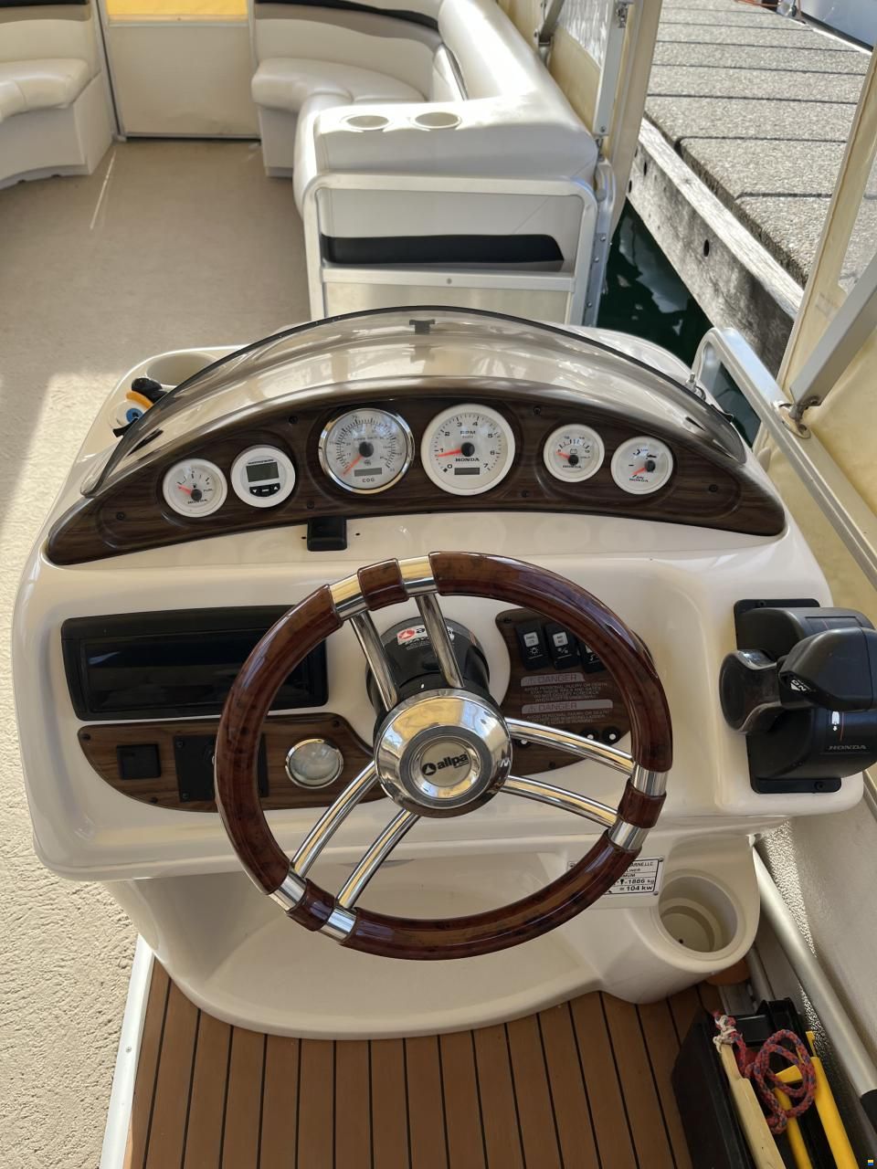 Harris FloteBote Sunnliner 240