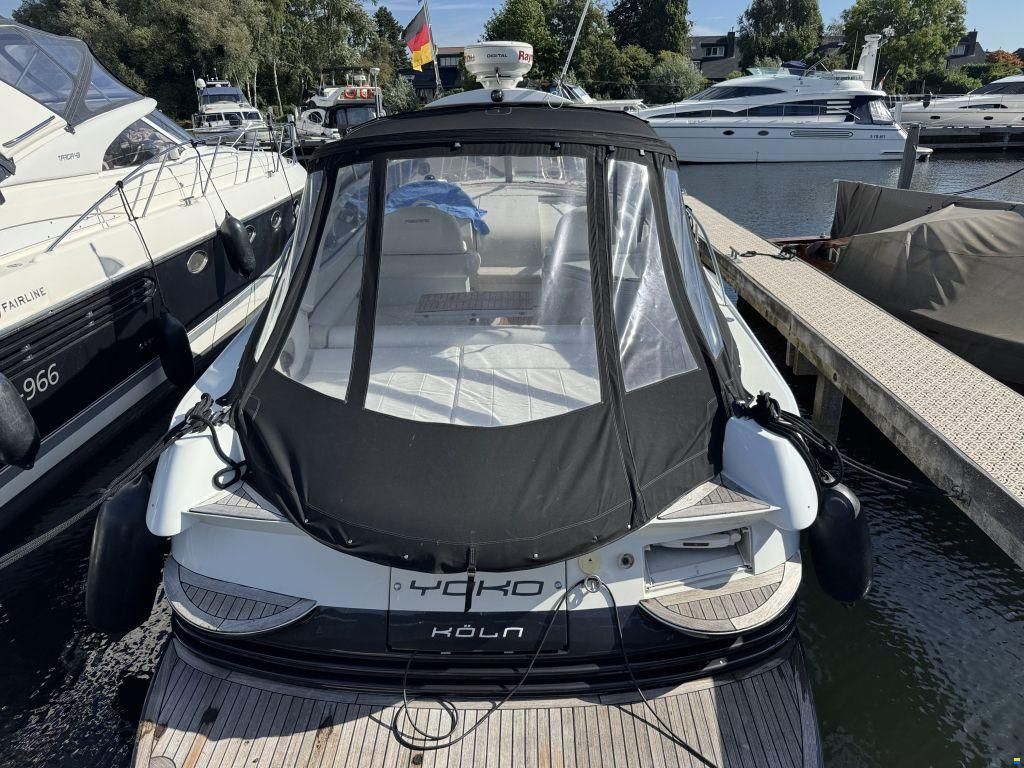 Pershing 37