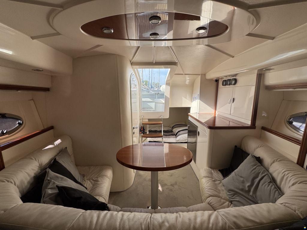 Pershing 37