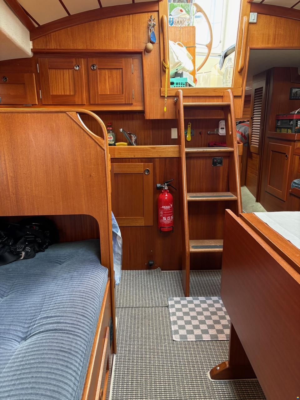 Hallberg-Rassy 352