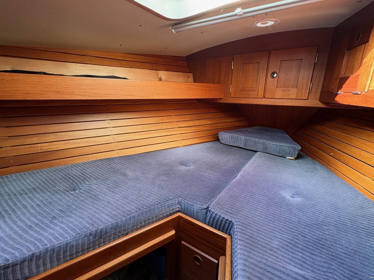 Hallberg-Rassy 352
