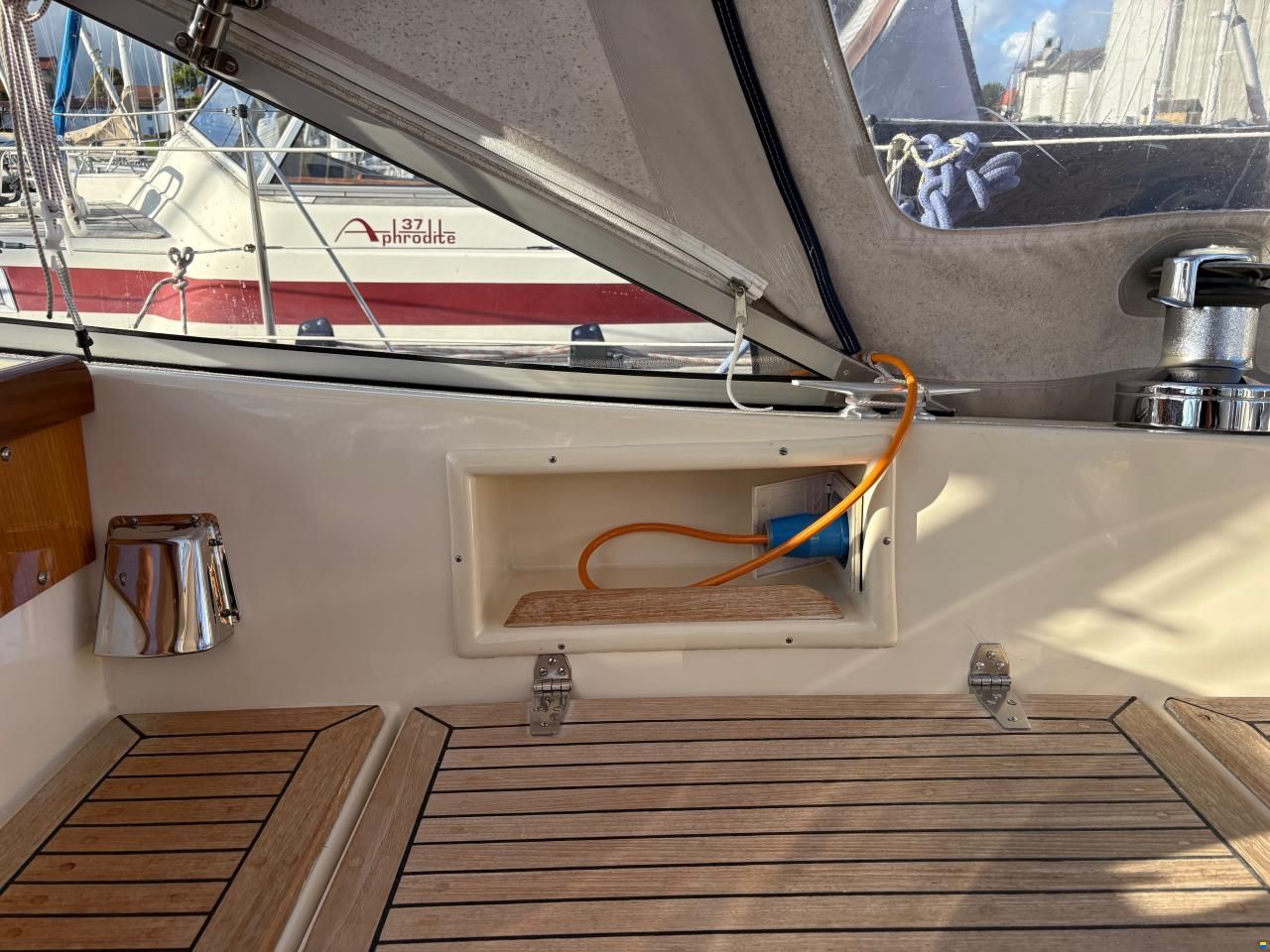 Hallberg-Rassy 352