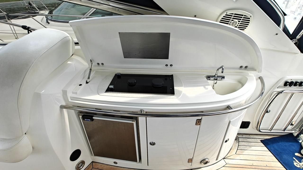 Sunseeker Portofino 46