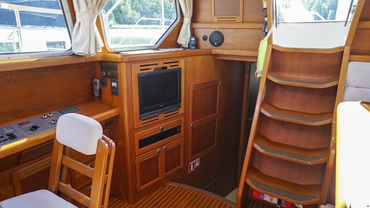 Nauticat 525