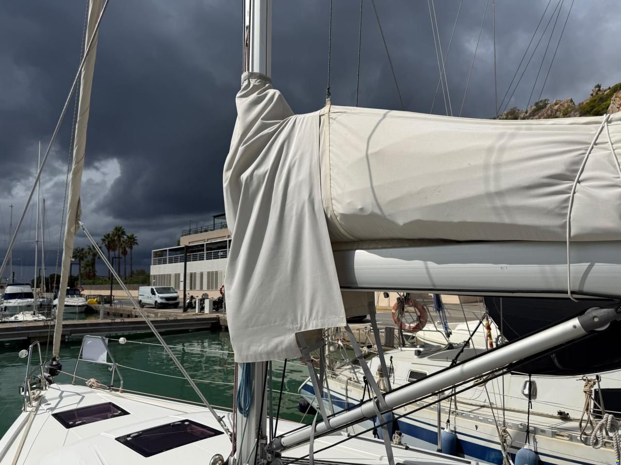 Hanse 385