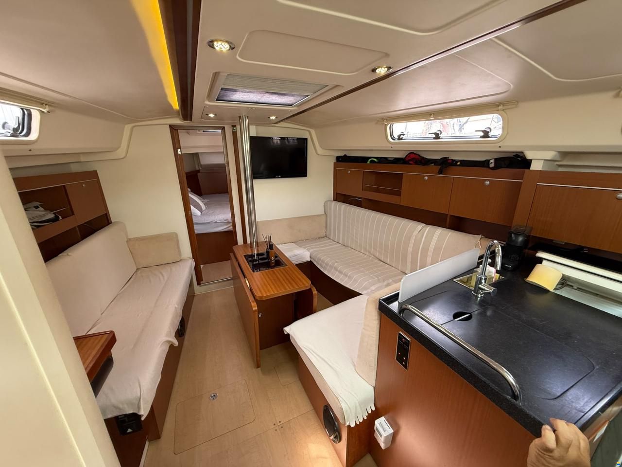 Hanse 385