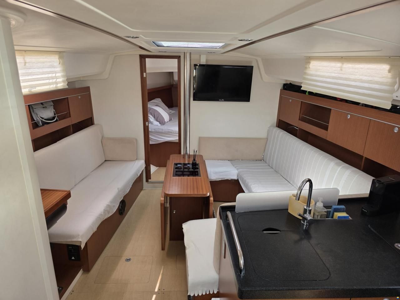 Hanse 385