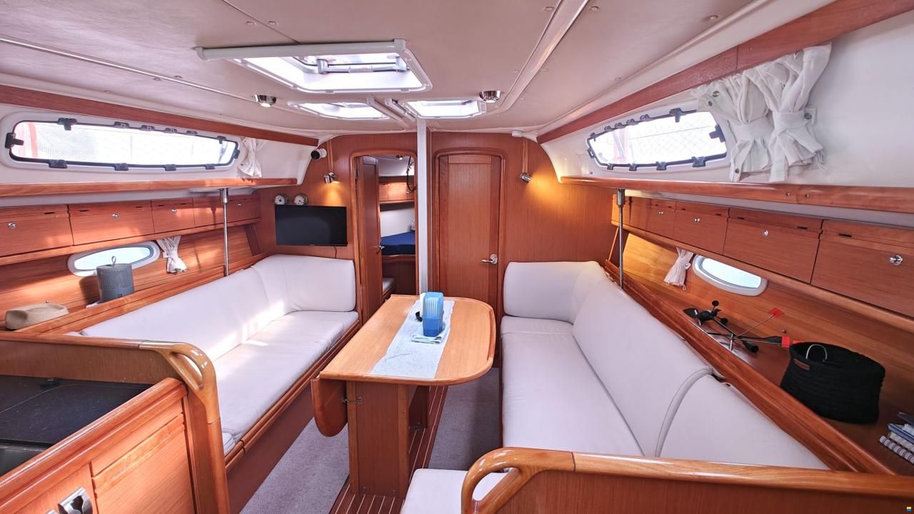 Bavaria 38 Holiday