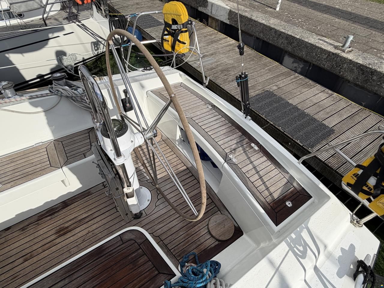 Impact Yachts 37