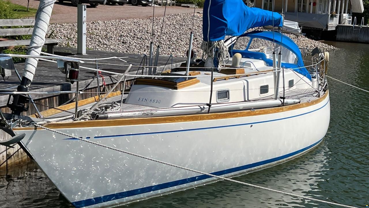 Nautors Swan 37