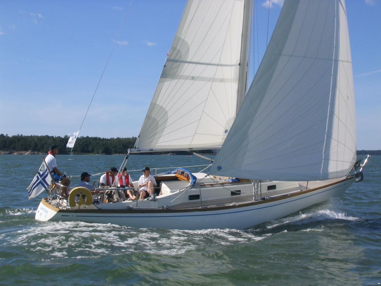 Nautors Swan 37