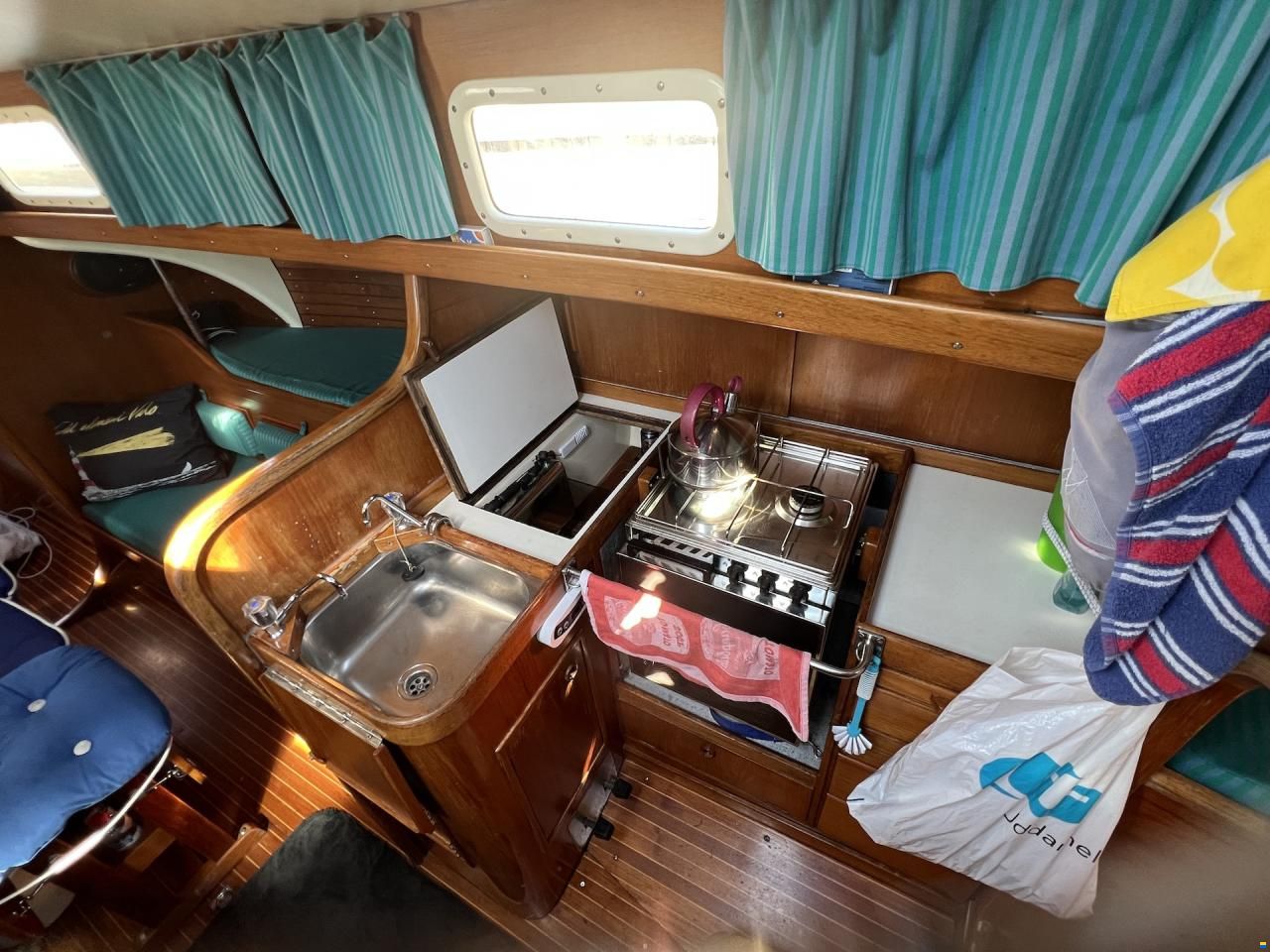 Nautors Swan 37