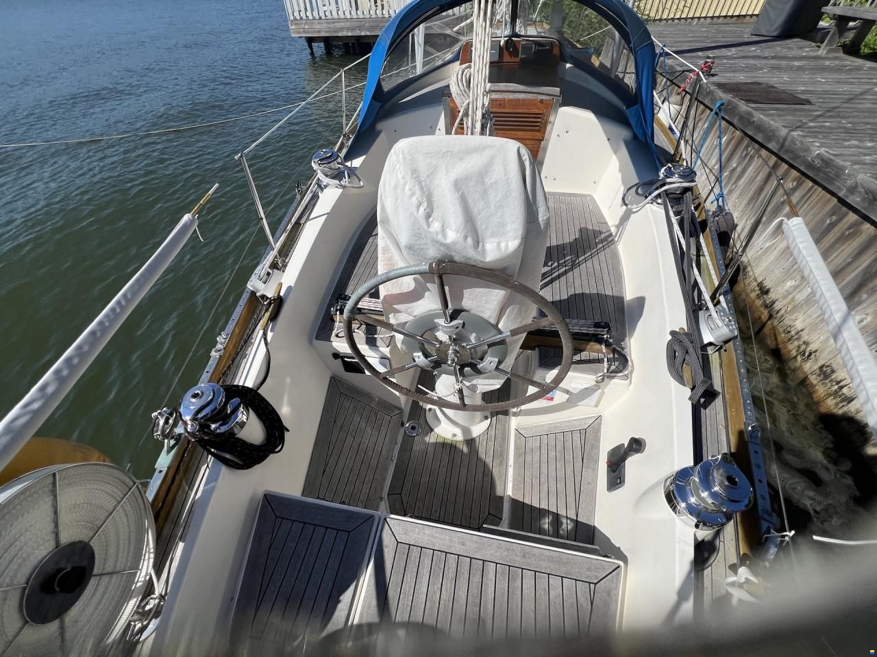 Nautors Swan 37