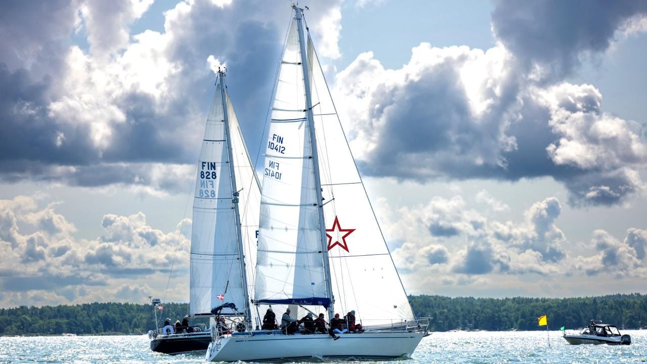 Nautors Swan 371