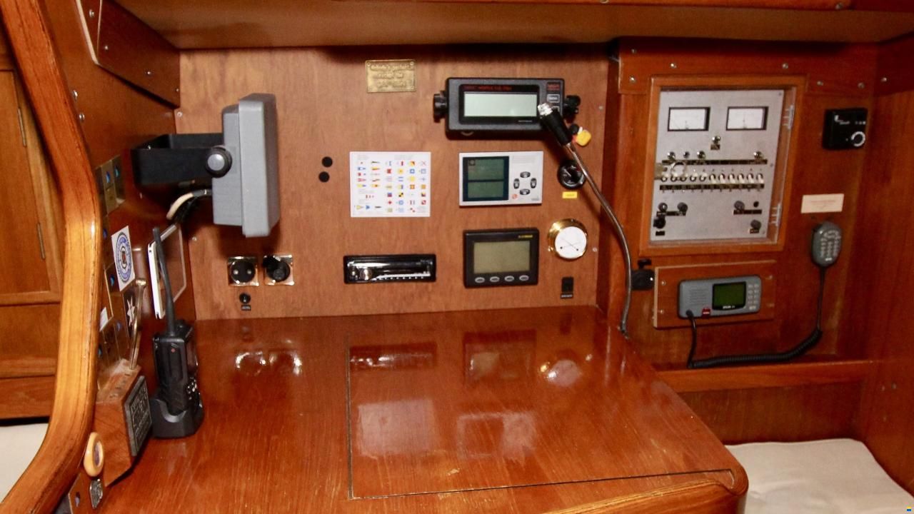 Nautors Swan 371