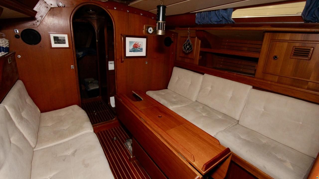 Nautors Swan 371