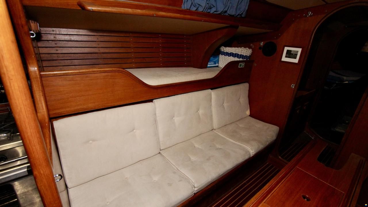 Nautors Swan 371