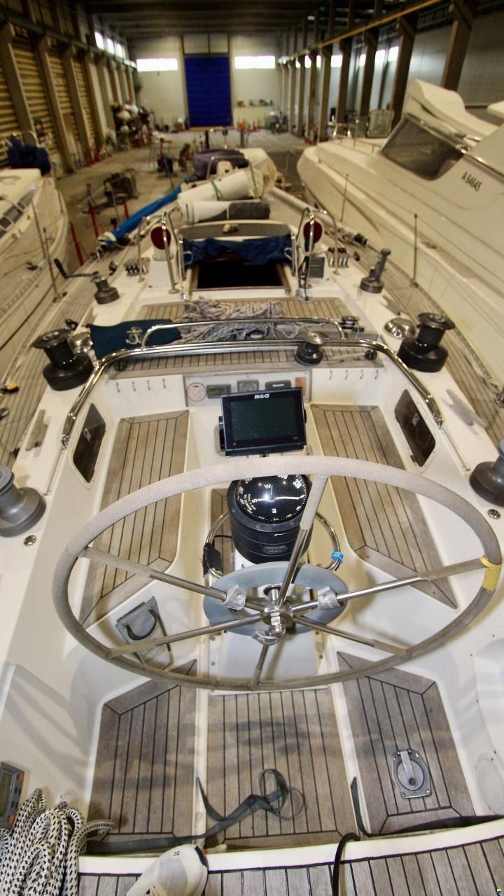 Nautors Swan 371