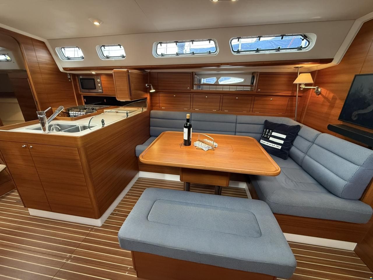 X-Yachts xc42