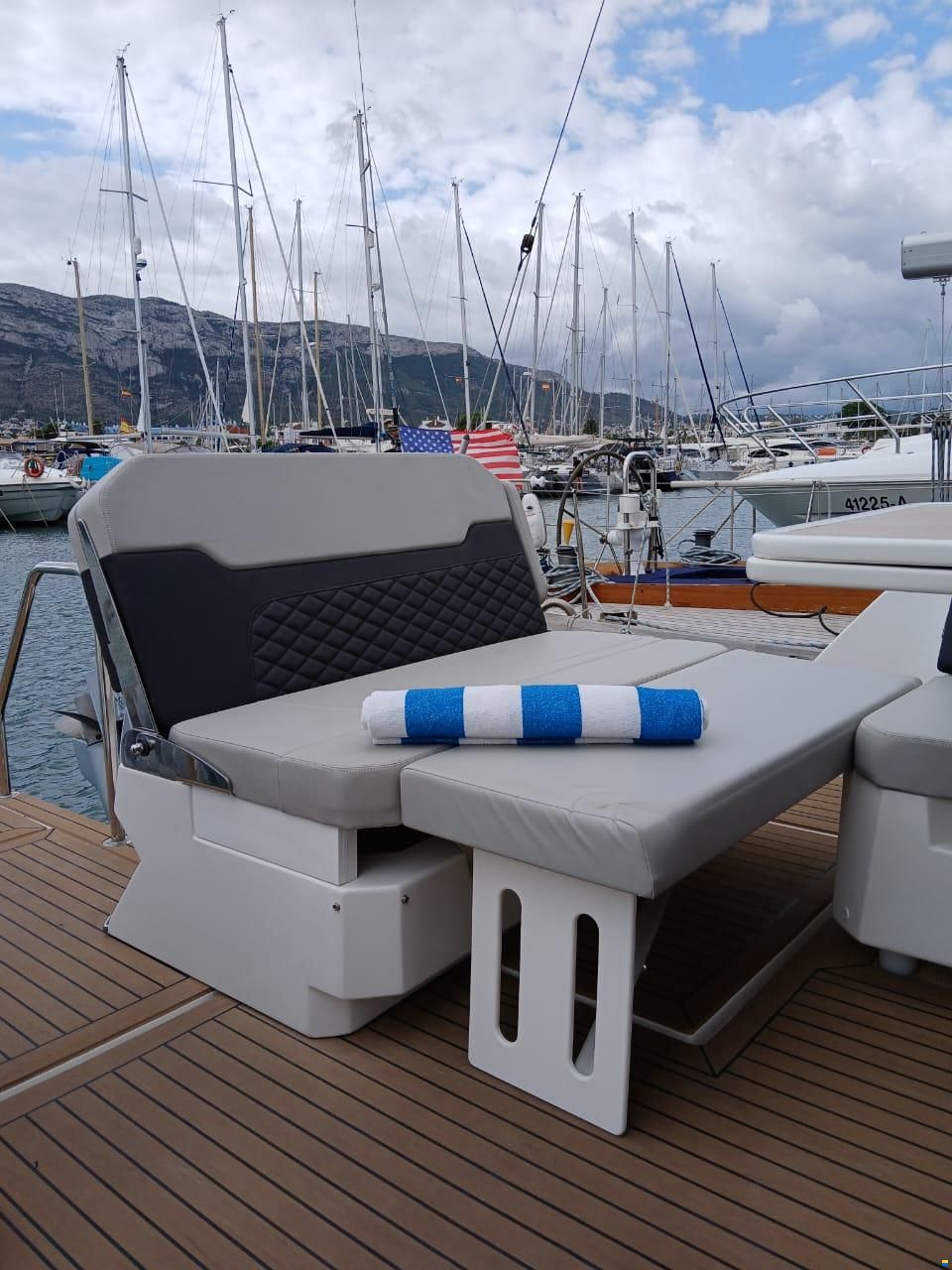 Aquila Catamarans 32 Sport