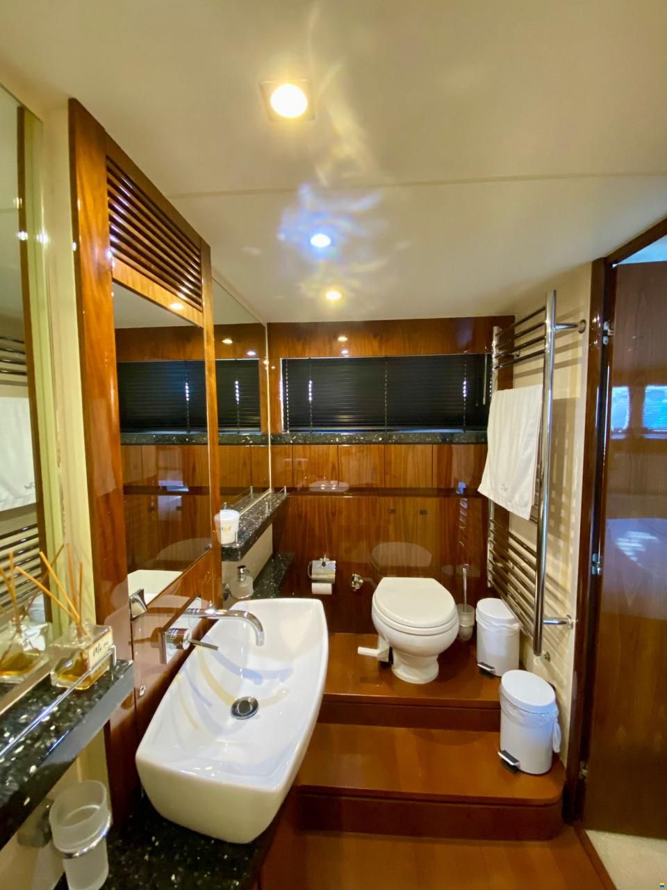 Fairline Squadron 68
