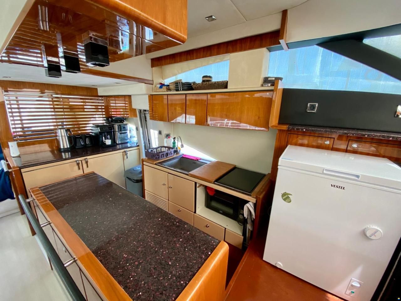 Fairline Squadron 68
