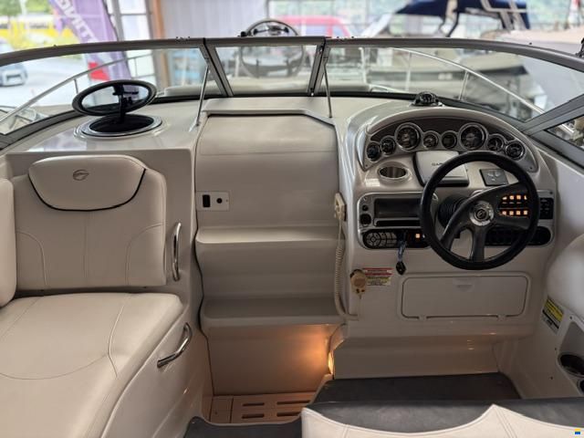 Crownline 250 CR, Bj. 2007 bei Yachtagentur Döring
