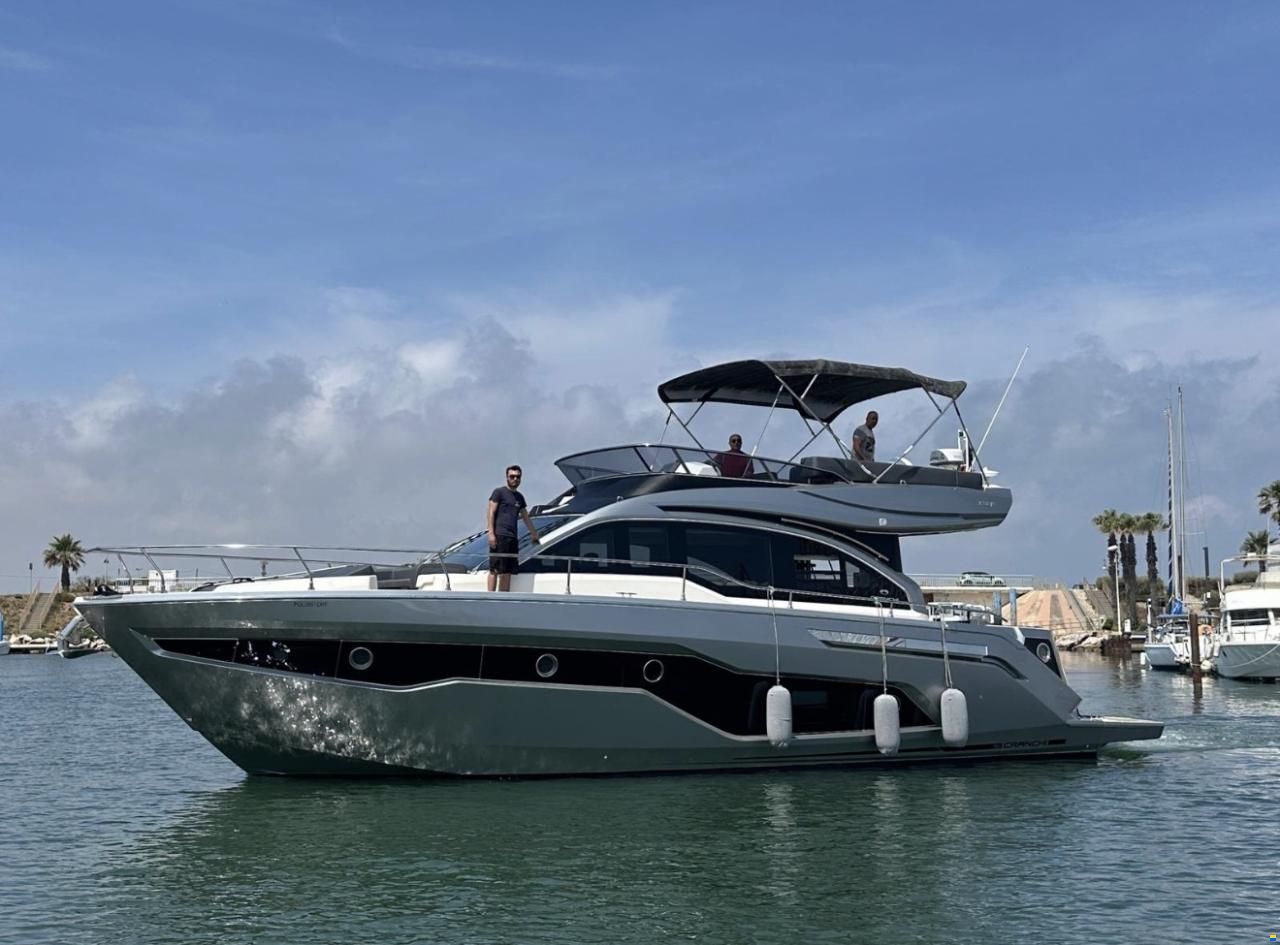 Cranchi E52F