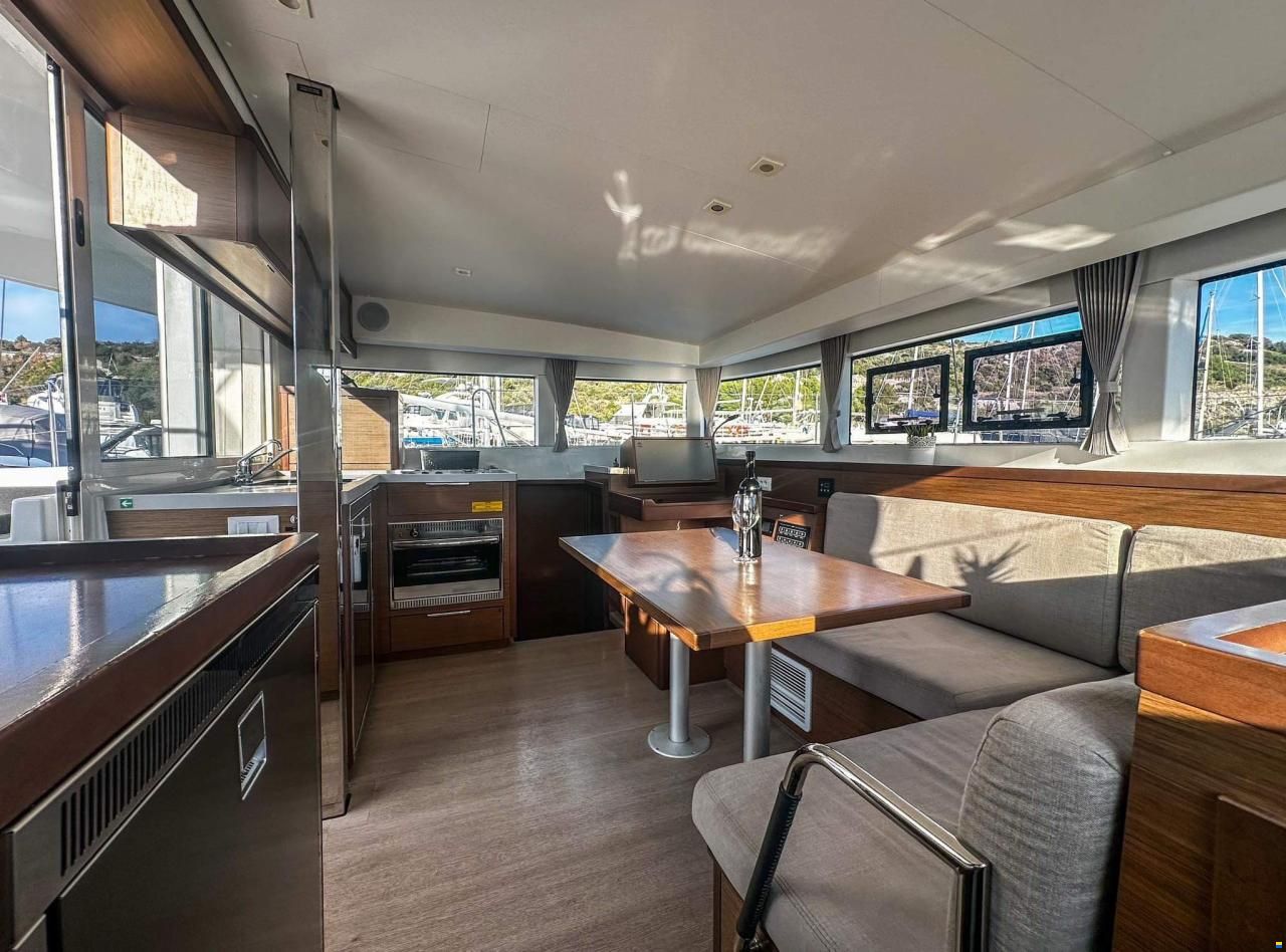 Lagoon 40