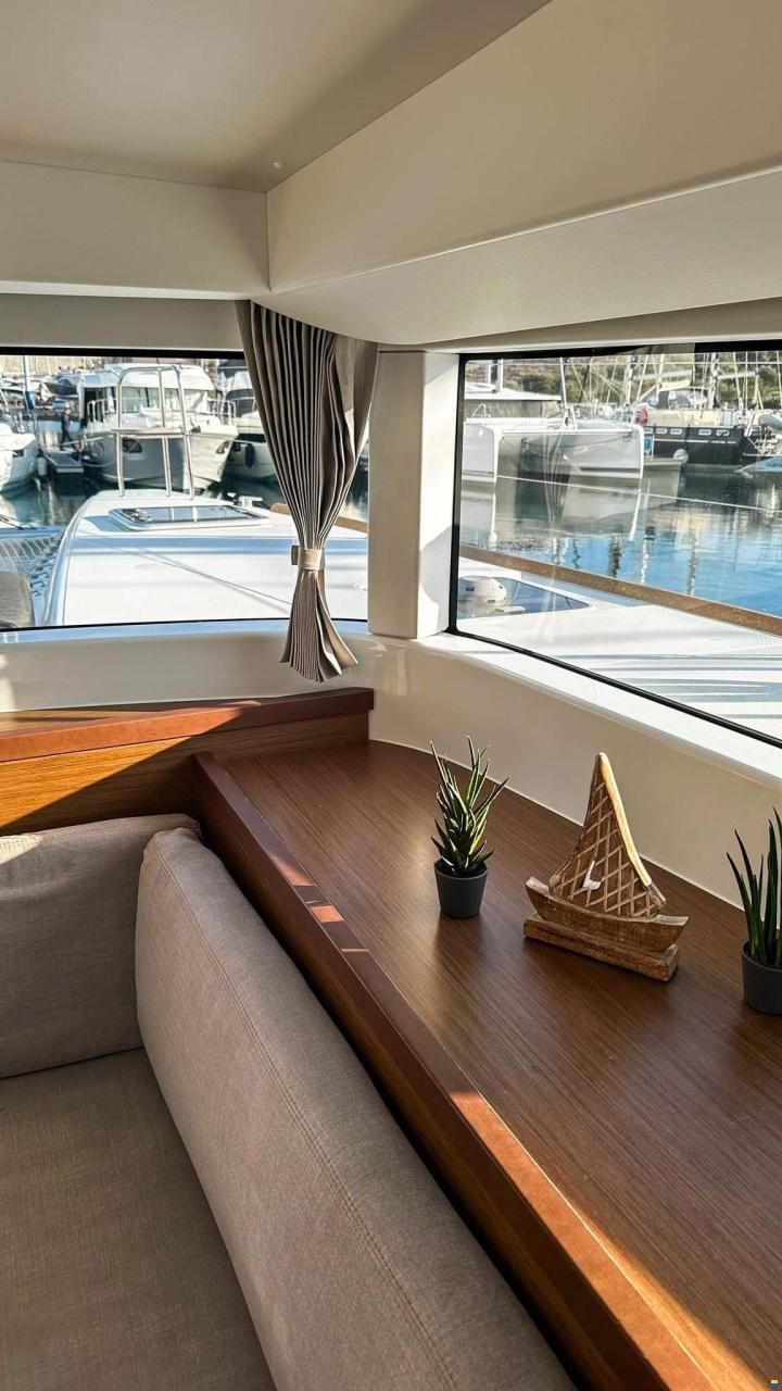 Lagoon 40