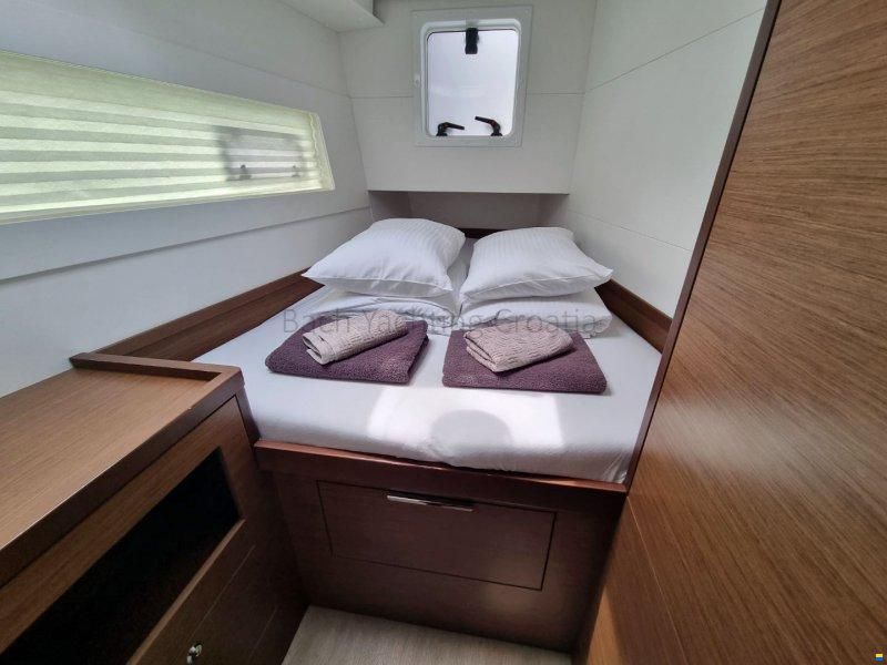 Lagoon 40