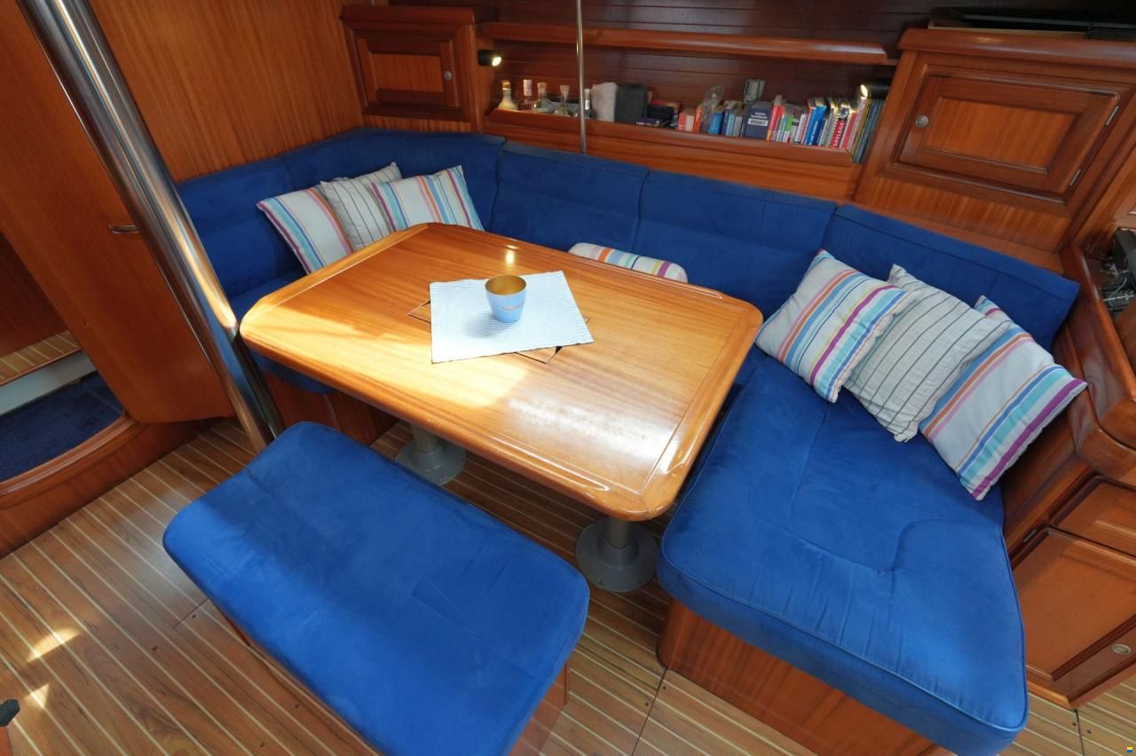 Dufour 38 Classic